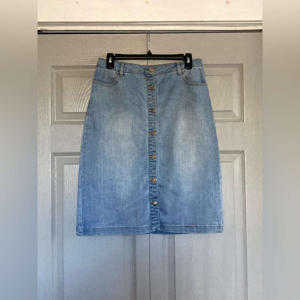 Button front denim skirt